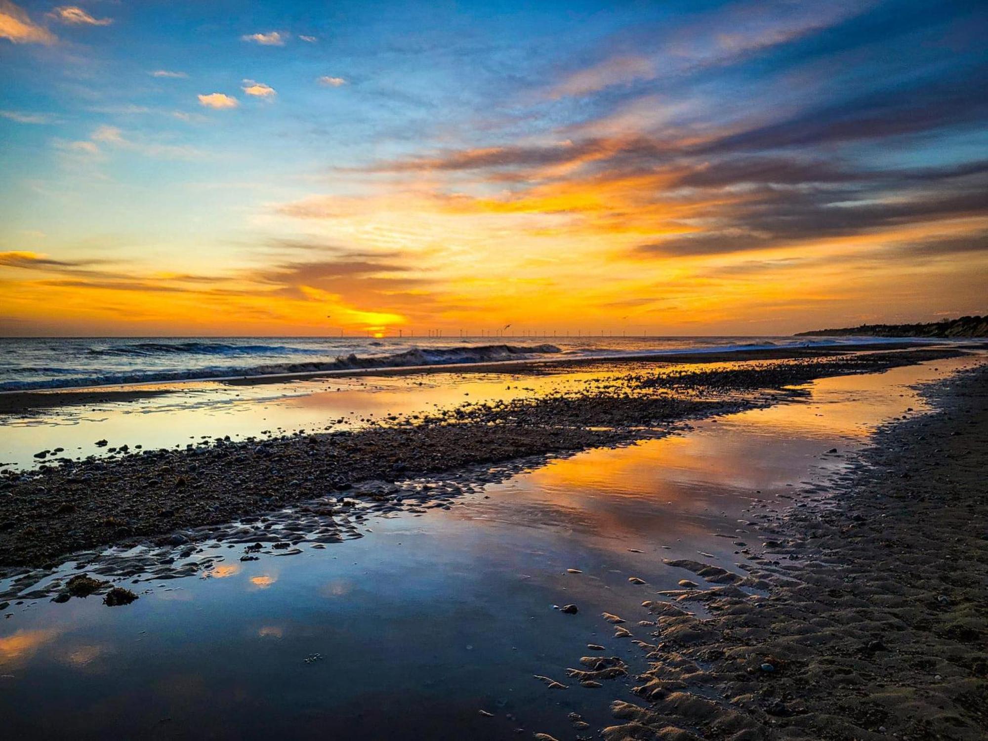 Parkdean's California Cliffs: Beachside Pet-Friendly Retreat Hotel Scratby Exterior photo